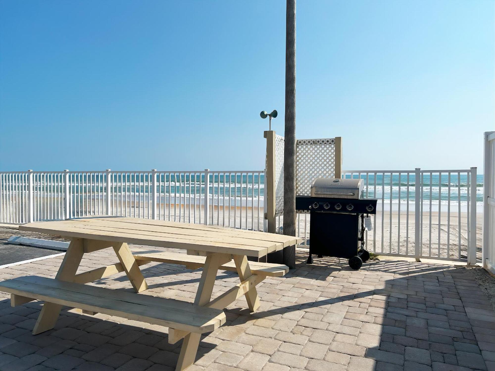 Ocean East Resort Club Ormond Beach Exterior photo