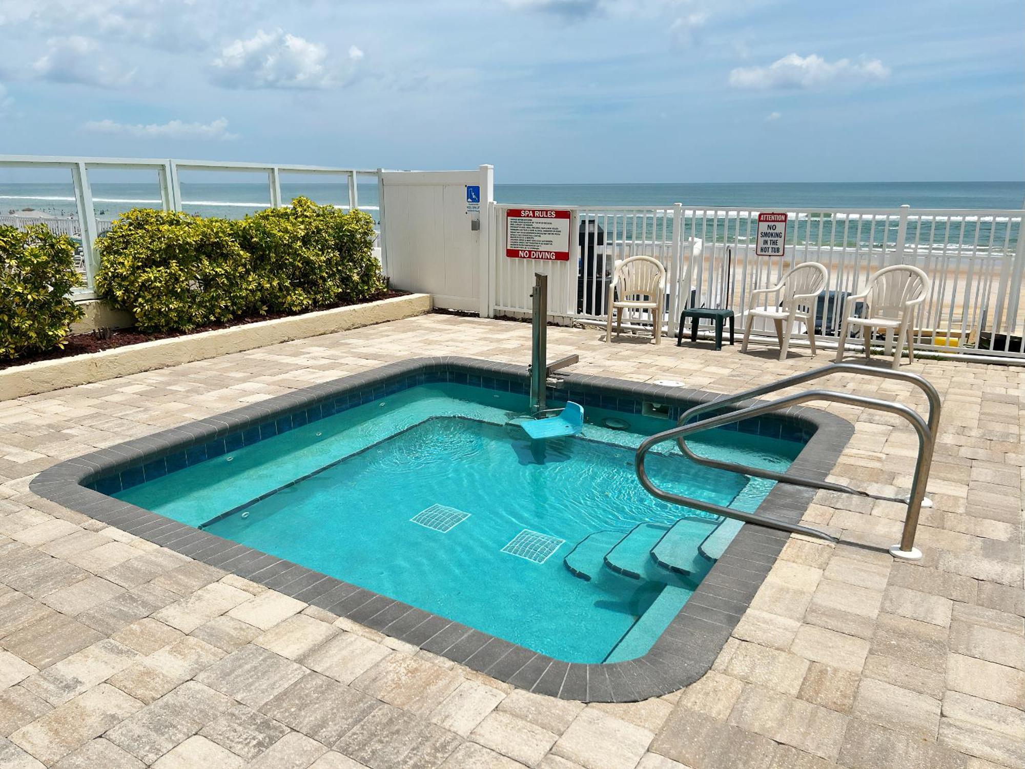 Ocean East Resort Club Ormond Beach Exterior photo